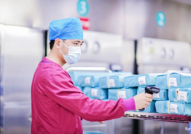 快看,西南医大附院的“多巴胺穿搭”(图19) nEO_IMG_19.jpg