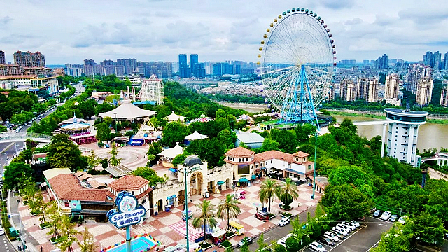 坐公交领略泸州沱江边上的最美风景~